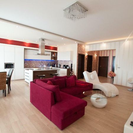 Prestige apartment Komárno Buitenkant foto