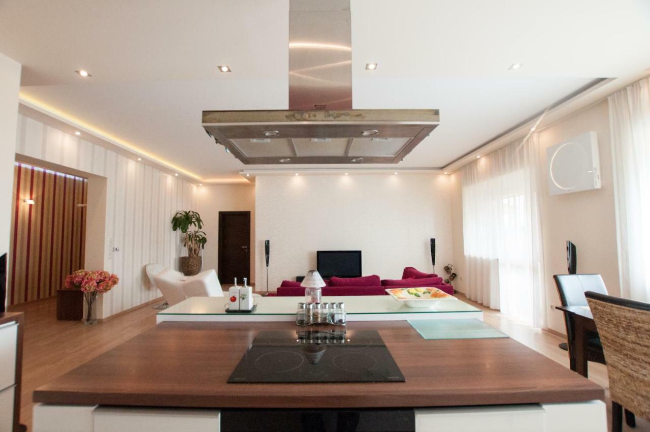 Prestige apartment Komárno Buitenkant foto