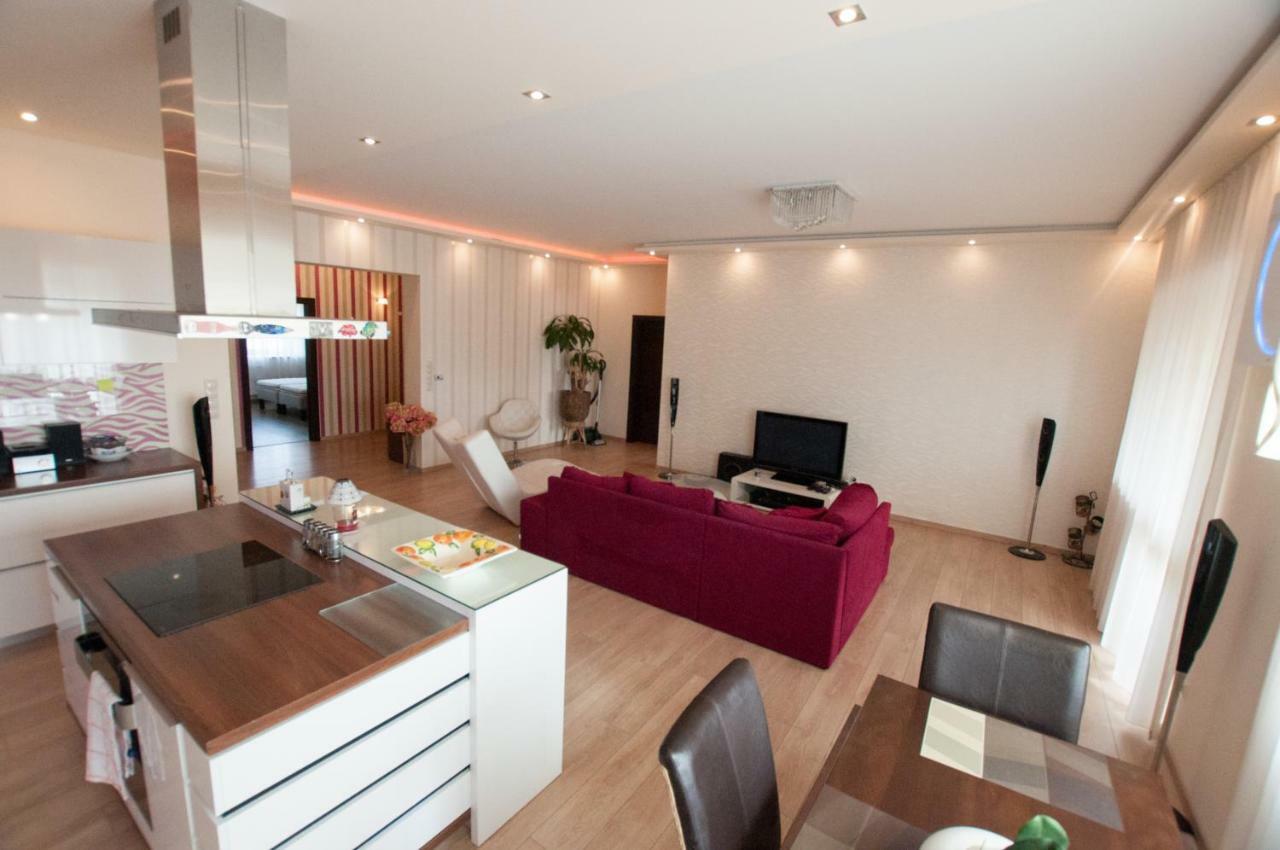Prestige apartment Komárno Buitenkant foto